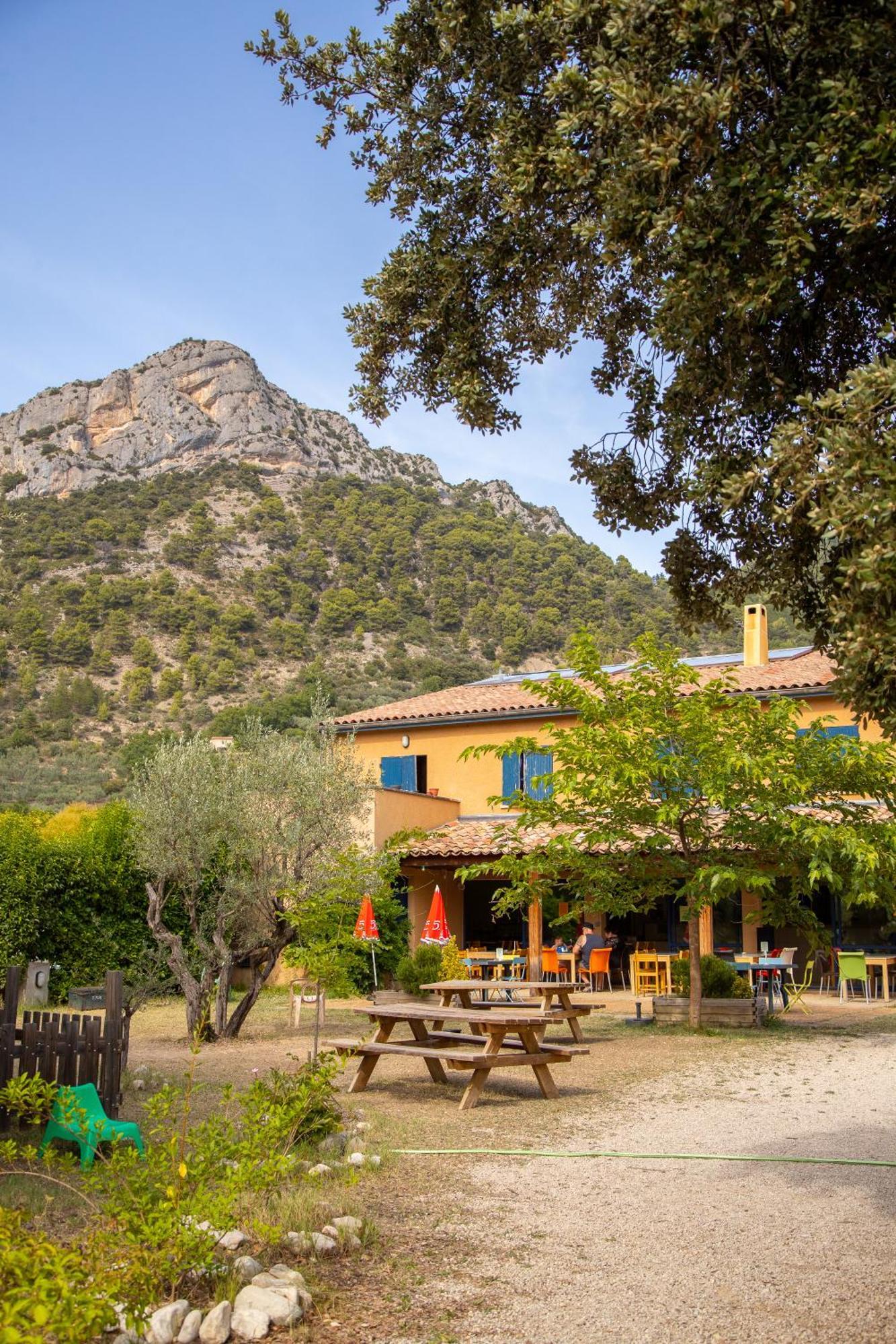 La Fontaine D'Annibal Hotel Buis-les-Baronnies Exterior foto
